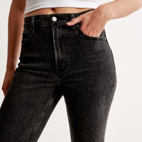 Abercrombie & Fitch High Rise Mom Jean Black Size 27 / 4 Short - Picture 5 of 11